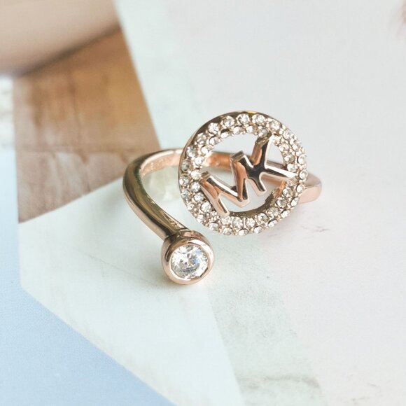 BRAND NEW Michael Kors Monogram Logo and Crystal open ring size 7 Rose Gold - Picture 1 of 4